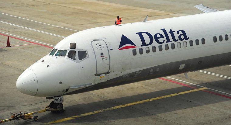 Gdzie loty do Delty odlatują z lotniska w Atlancie?