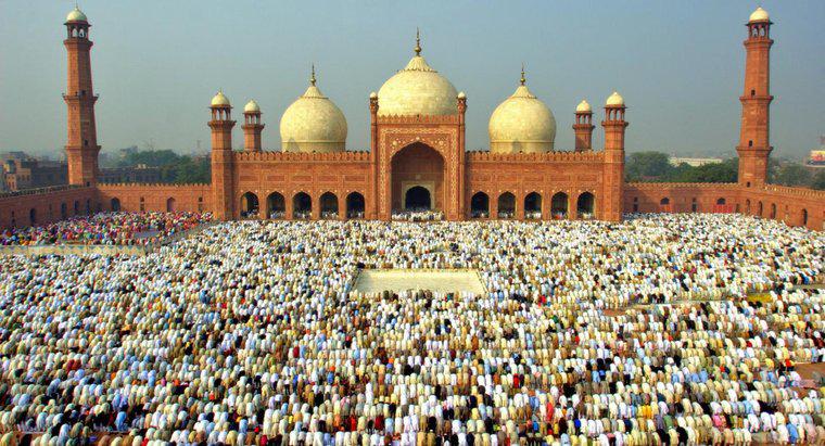 Jak muzułmanie świętują Eid-Ul-Fitr?