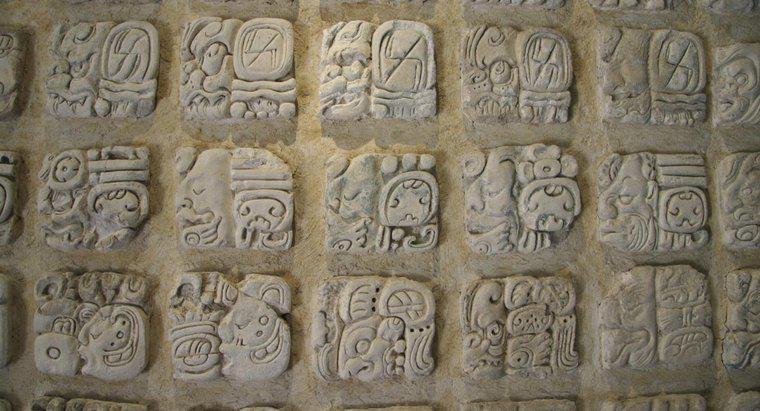 Jakie były trzy główne osiągnięcia cywilizacji Majów?