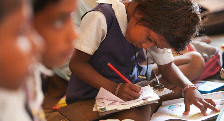 Jak poprawić system edukacji w Indiach?