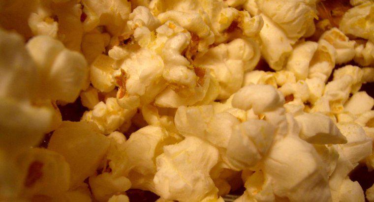 Ile kalorii znajduje się w Popcorn z aktu II Butter Lover?