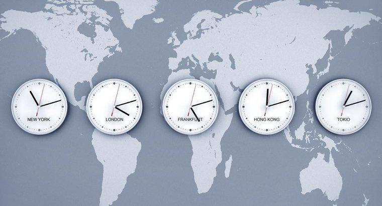Jaka jest różnica czasu między GMT i EST?