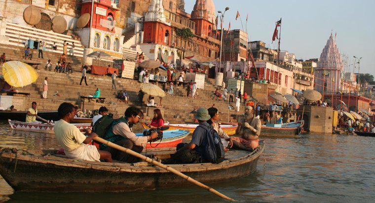 Jak wykorzystywana jest rzeka Ganges przez ludzi?