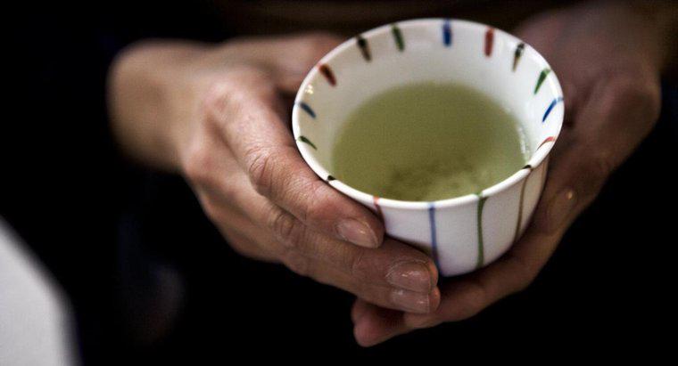 Czy są jakieś negatywne skutki picia zielonej herbaty?