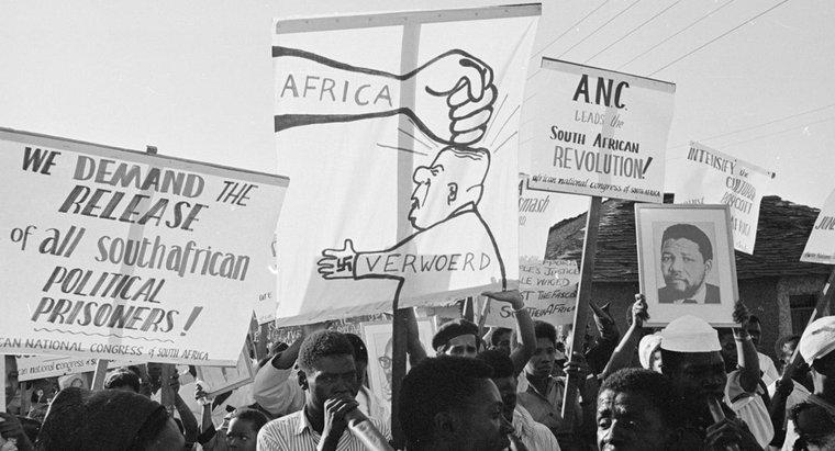 W jaki sposób apartheid wpłynął na czarnych mieszkańców RPA?