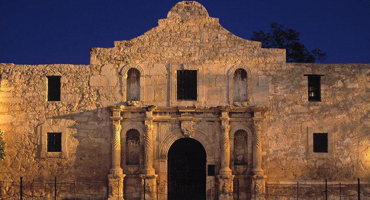 Jakie są fakty na temat Alamo?