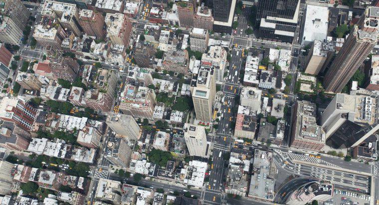 Czy można wyświetlić online mapy satelitarne Street View?