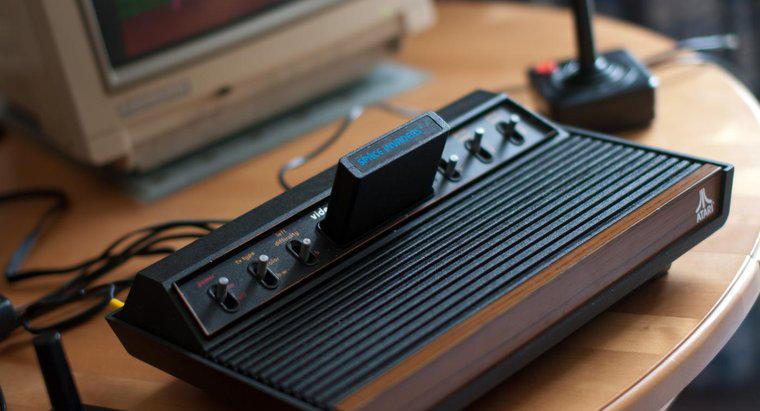 W którym roku wyszedł Atari?