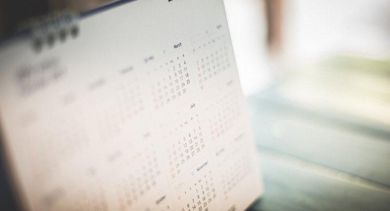Które miesiące kalendarza mają pięć tygodni?