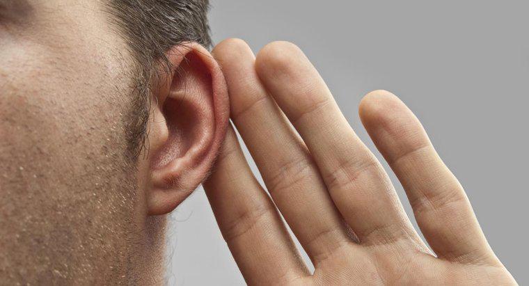 Czy możesz umieścić nadtlenek wodoru w uchu?