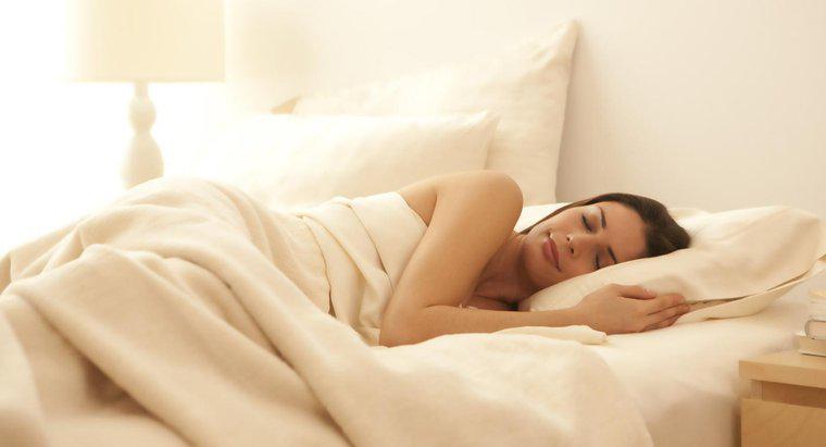Co powoduje pocenie się głowy podczas snu?