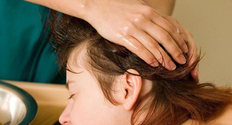 Czy stosowanie oleju orzechowego na włosach ma jakieś zalety?