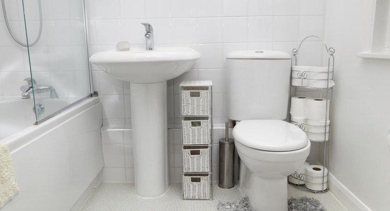 Jakie są przykłady kompaktowych projektów łazienek?