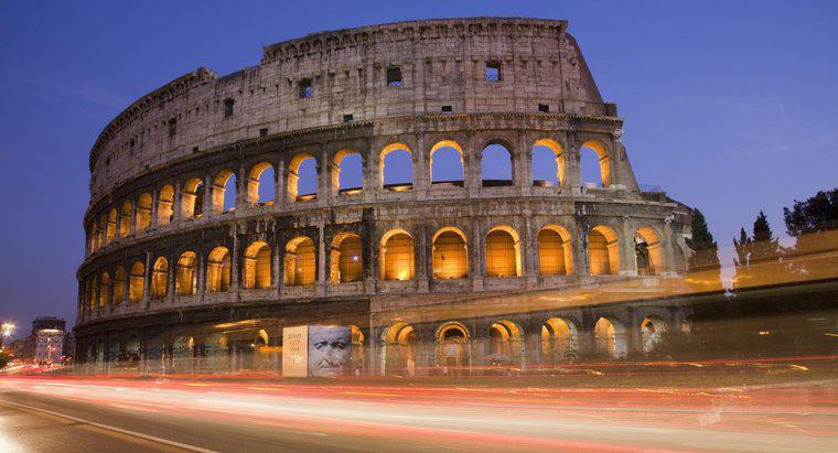 Jak długo zajęło budowanie Koloseum?