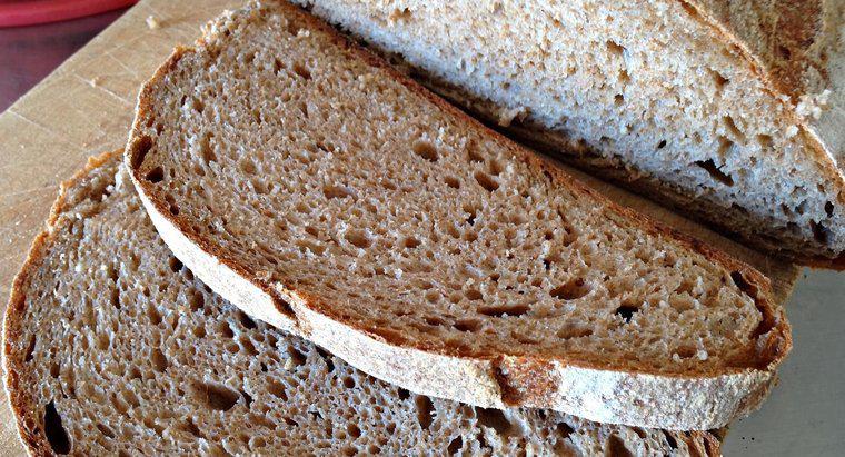 Jaka jest różnica między chlebem brązowym a chlebem pełnoziarnistym?