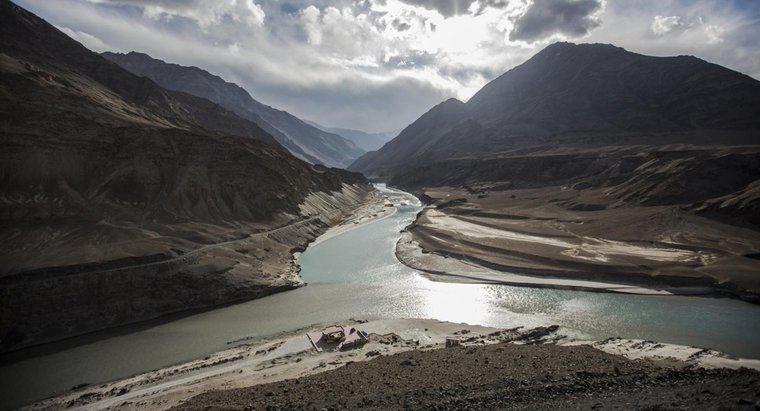 Jakie są fakty na temat rzeki Indus?