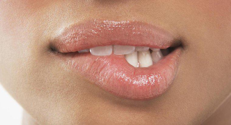 Jakie są objawy zakażenia przez usta?