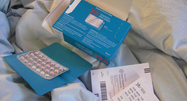 Czy przyjmowanie antykoncepcji Yaz jest normalne, aby wykrywać lub przeoczyć okresy?