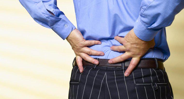 Jakie są objawy zaciśniętego nerwu w plecach?