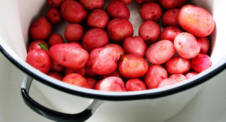 Jak długo należy gotować czerwone ziemniaki?