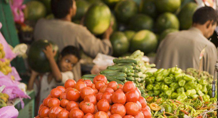Ile owoców i warzyw należy jeść dziennie?