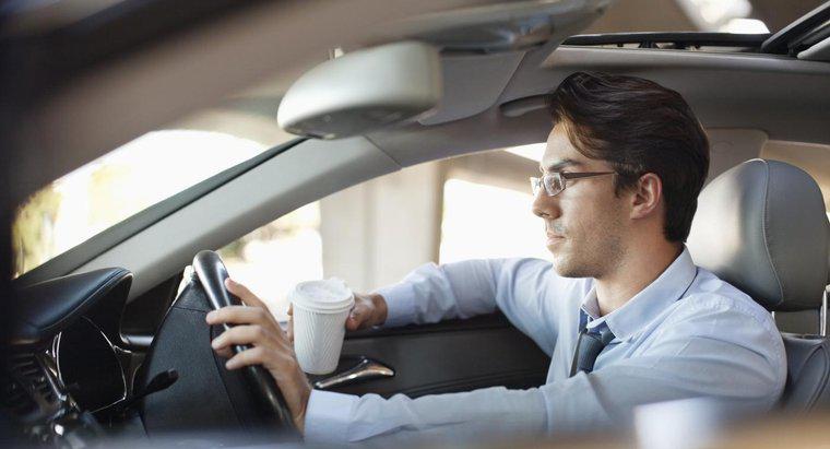 Co można złagodzić ból nerwu kulszowego podczas jazdy?