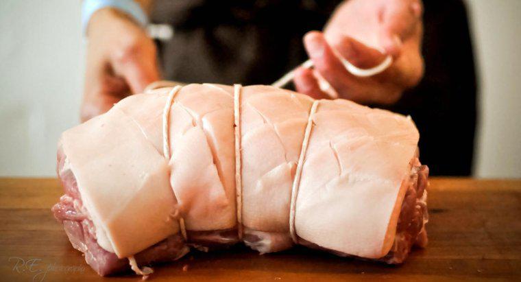 Jaka jest najlepsza temperatura pieczenia pieczonej wieprzowiny i jak długo powinna ona gotować za funt?