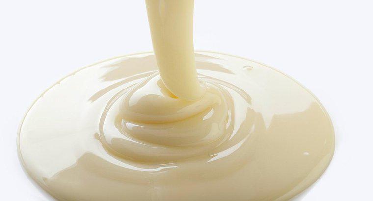 Jakie są łatwe recepty na mleko skondensowane?