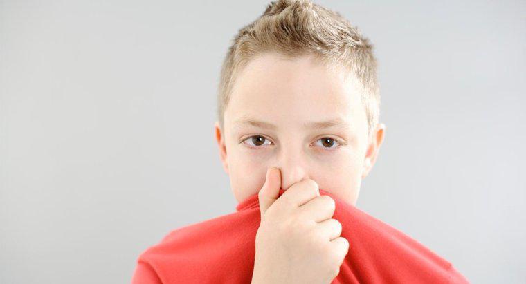Jakie są możliwe przyczyny złego zapach moczu?