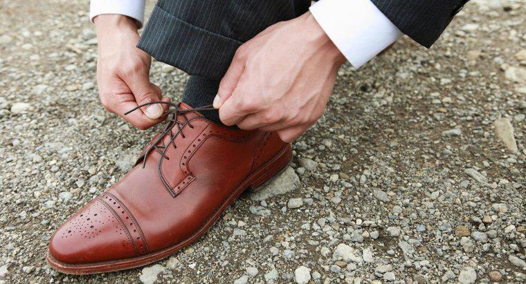 Jaki jest najlepszy sposób na rozciąganie skórzanych butów?