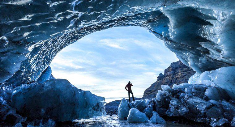 Czy Islandia jest pokryta lodem?