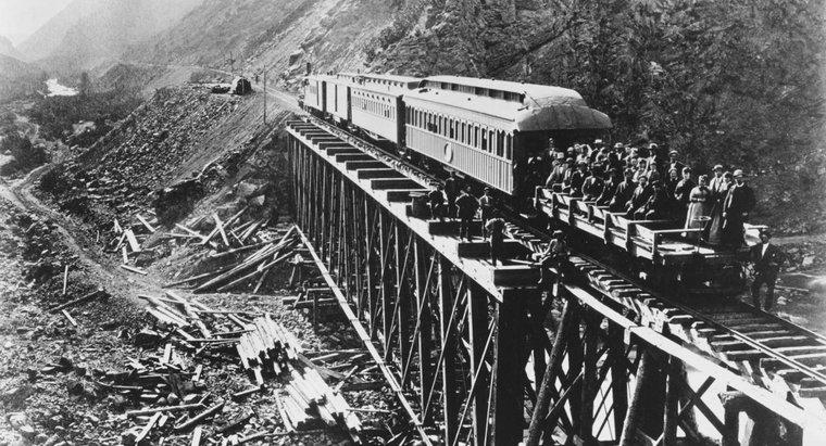 Czym była linia kolejowa transkontynentalna?