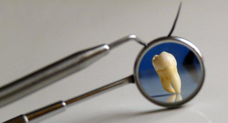 Jakie jest znaczenie marzeń o wypadaniu zębów?